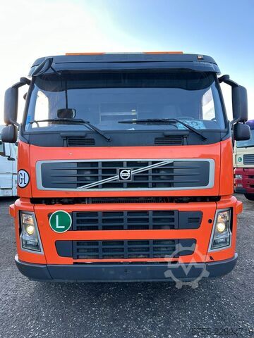 Macara montată pe camion Volvo FM 400  8x4 Pritsche E5 Schalter 