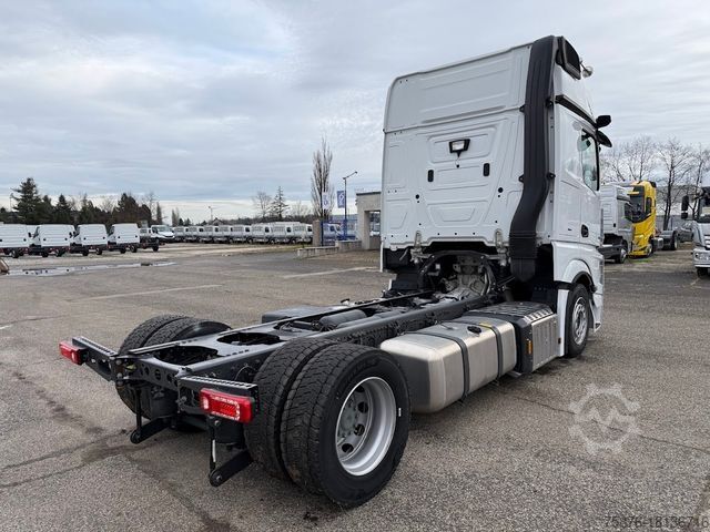 Podwozie ciężarówki MERCEDES-BENZ Actros 1853 L Autotransporter Fahrgestell