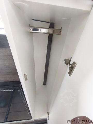 Autocamper VANTOURER Van 600 L , Aufstelldach,Längsbetten,Automatik