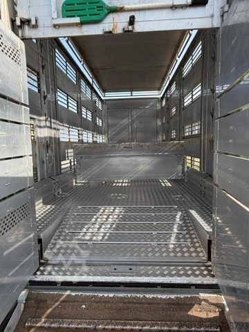 Szarvasmarha-szállító teherautó MERCEDES-BENZ Actros 2545 L 6x2 4.Stock Ka-Ba Komplettzug