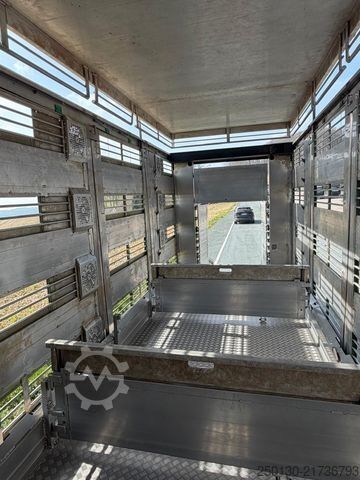 Szarvasmarha-szállító teherautó MERCEDES-BENZ Actros 2545 L 6x2 4.Stock Ka-Ba Komplettzug