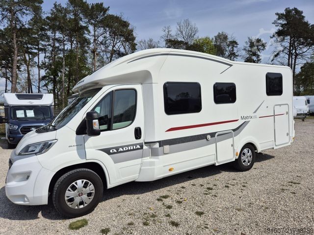 Camping-car semi-intégré ADRIA Matrix Axess 670 SL Luftfederung hinten / Markis