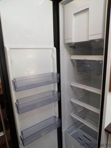 Camping-car semi-intégré BÜRSTNER Limited T IT 726 G Klima, Markise, SAT/TV