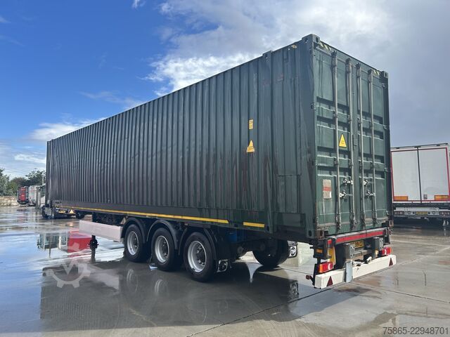  Krone Box Liner / Chassis + 45 Ft High Cube Container...