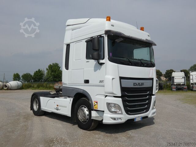 Tractora standard DAF XF 460