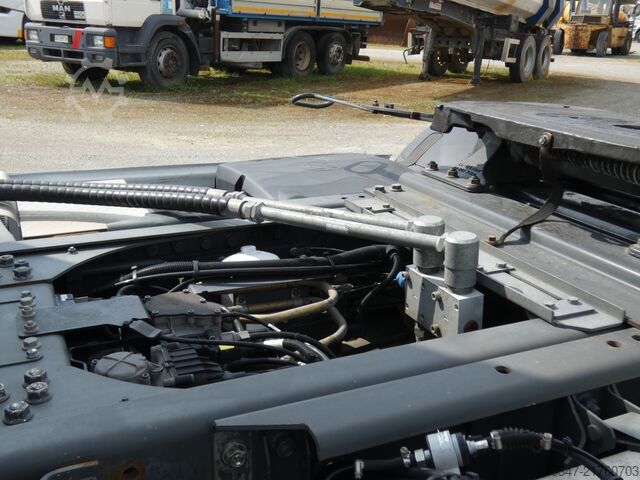 Tractora standard DAF XF 460