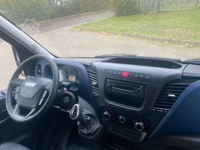 Furgon skrzyniowy IVECO Daily 35C14 Hi-Matic Koffer mit Ladebordwand