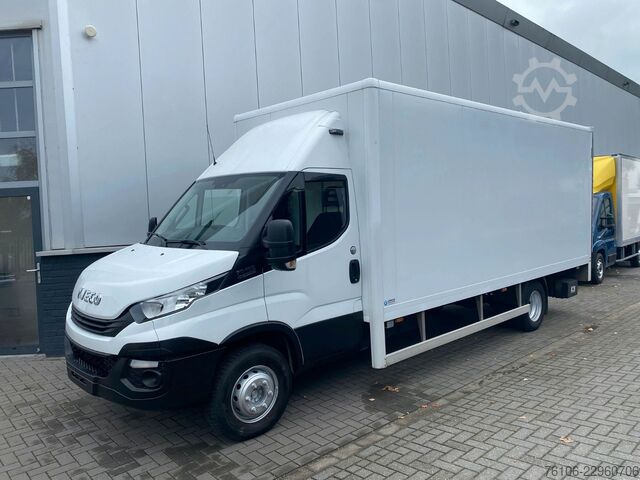 Furgon skrzyniowy IVECO Daily 70C18 Hi-Matic Koffer mit LBW*TÜV neu !*