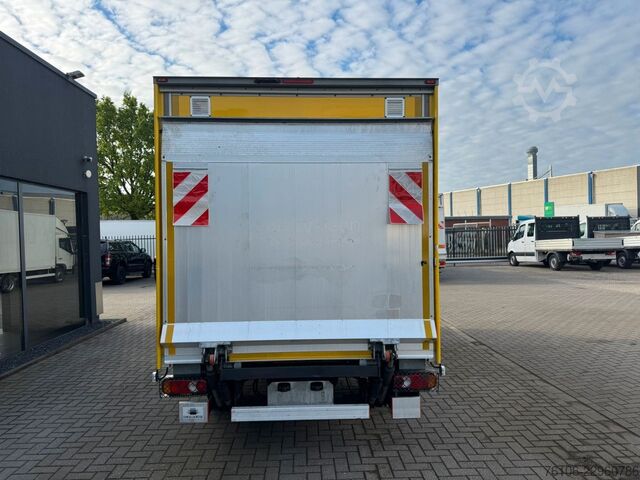 Vrachtwagen met bakwagen RENAULT Master Koffer mit Ladebordwand *Klima*Kamera