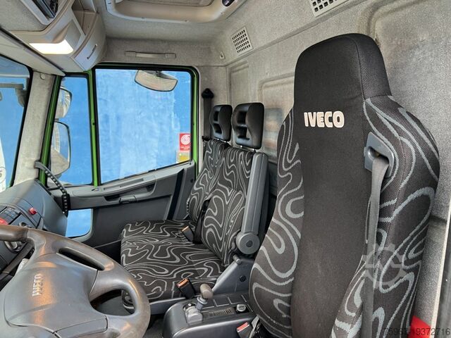Zabudowa stała z dźwigiem Iveco Eurocargo 120e25