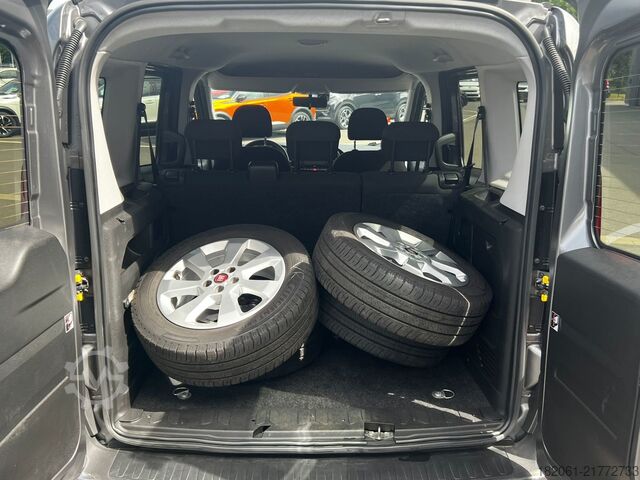 Minibus FIAT Doblo Kombi L1H1 SX 1.6 Multijet+Touchscreen+AHK+