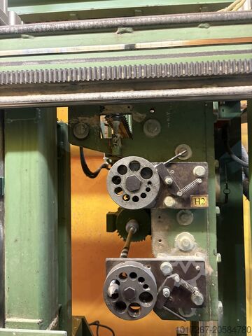 Centre d’usinage à flux continu Hundegger K-1A