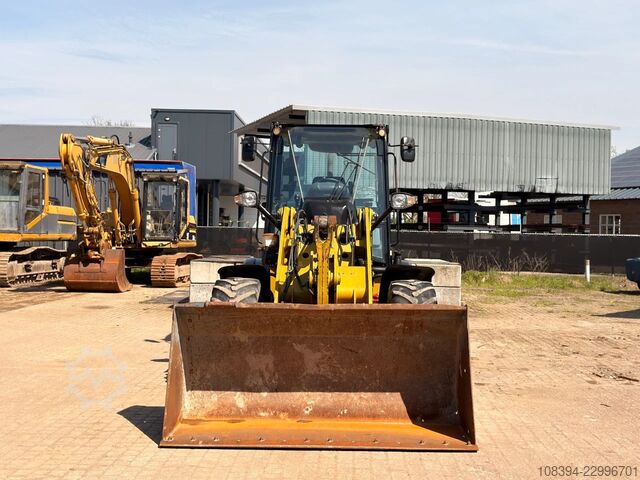 Caterpillar 908M - Snelwisselsysteem / Automatische vetsmering / Palletvorken en bak Caterpillar 908M - Quick Coupler / Automatic Greasing / For...