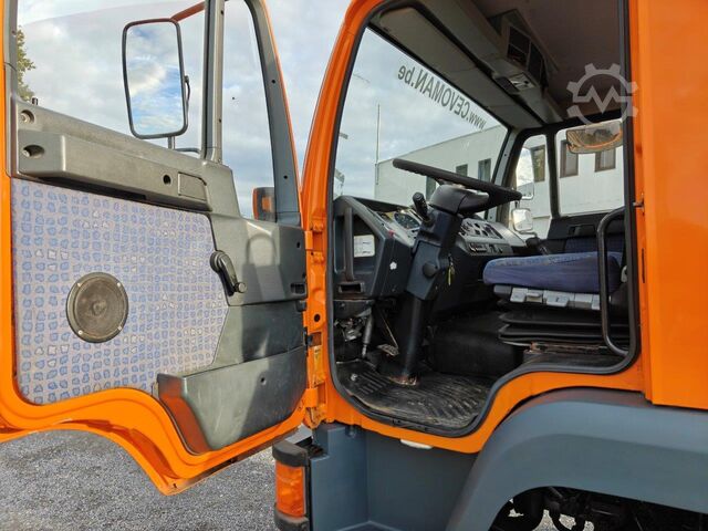  MAN L2000 4x4 10.220 + Army Shelter container