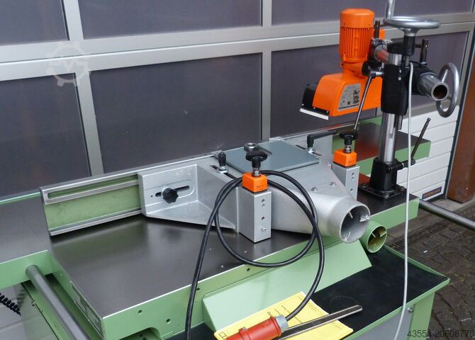 Otočná frézka otočná vřetena frézka frézka MARTIN mit Lieferung nach D und in EU T 25 mit Vorschub TOP ZUSTAND