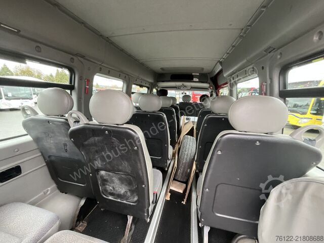 Személyszállítás Opel Movano 2,5 CDTI