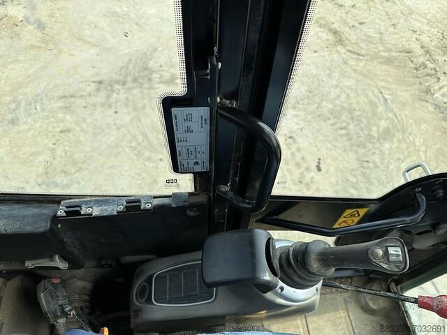 Mini pelle JCB 48Z-1