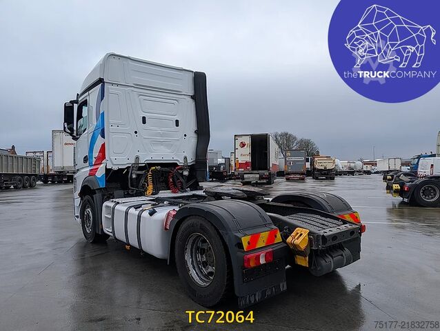 Standaard-SZM Mercedes-Benz Actros 1945