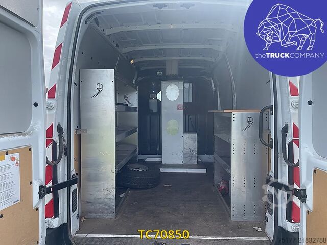 Plataforma elevadora Renault Master 145.35 Nacelle