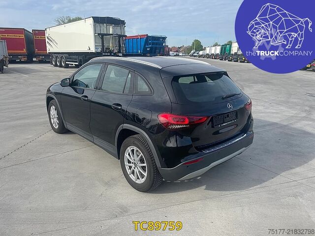 Mercedes-Benz GLA 200 D Mercedes-Benz GLA 200 D