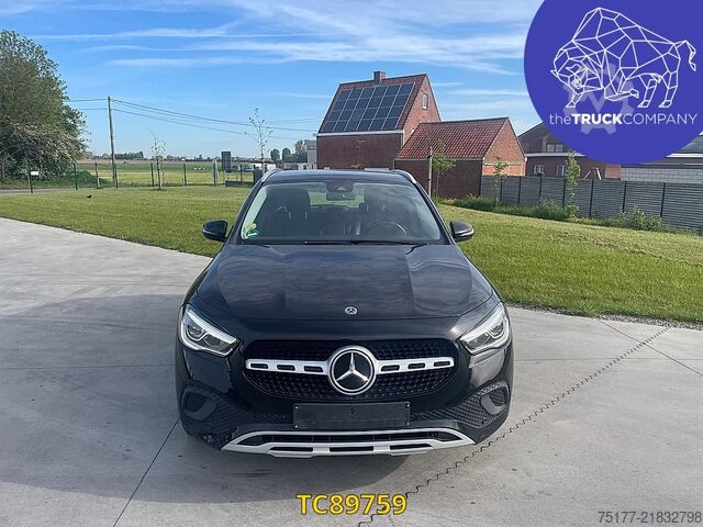 Mercedes-Benz GLA 200 D Mercedes-Benz GLA 200 D