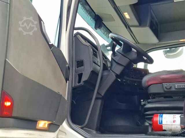 Resväska Volvo FH 13.460 lowroof 6x2 - Box with Sidedoors - 48...