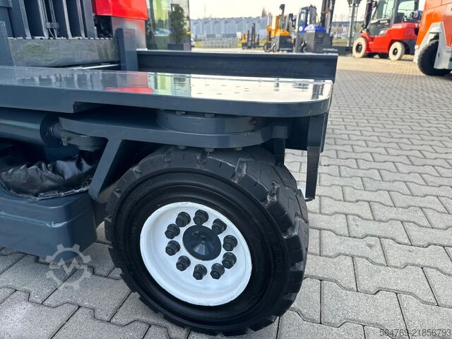 Carrello elevatore a 4 direzioni Combilift C4000 /2015 /Diesel/Triplex 7500 mm