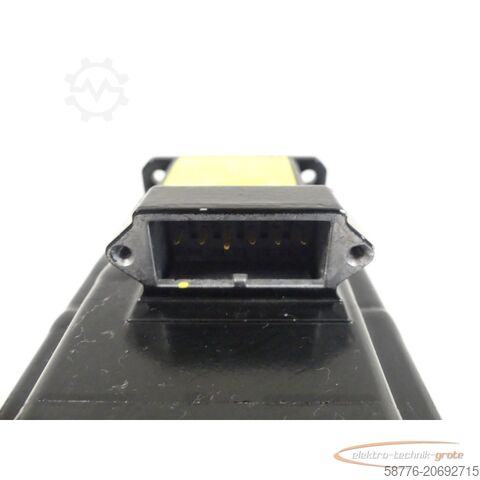 Fanuc-motor Fanuc A06B-0216-B400 AC Servomotor SN: C162F1DEE + Encoder A860-2000-T301