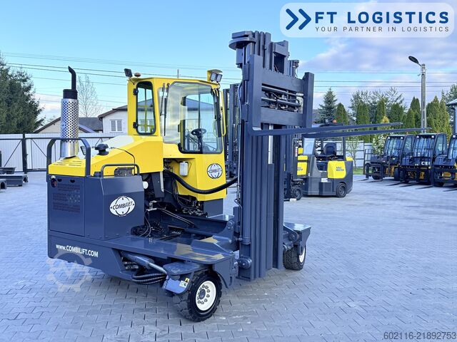 Carrello elevatore a 4 direzioni Combilift C4000 DIESEL TRIPLEX 5550 FORK POSITIONE