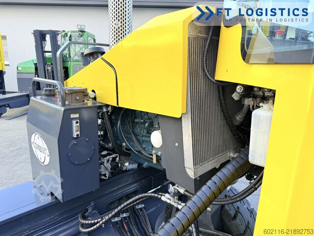 Carrello elevatore a 4 direzioni Combilift C4000 DIESEL TRIPLEX 5550 FORK POSITIONE