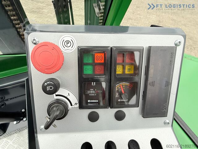 Négyirányú targoncát Combilift CB3000 / TRIPLEX 4900MM / FREE LIFT