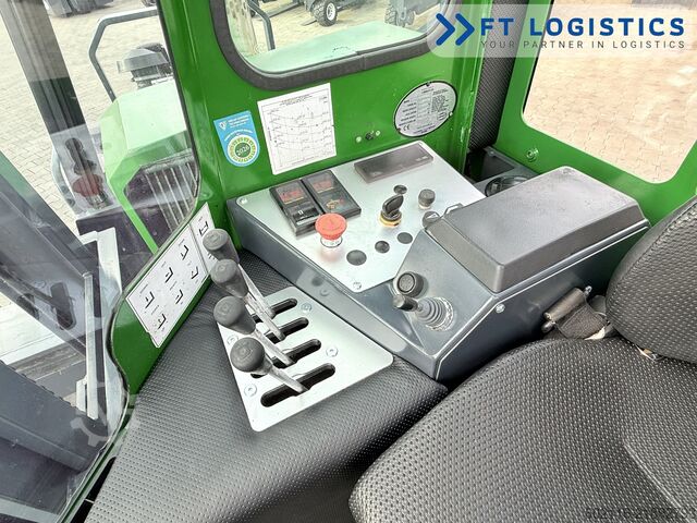 Carrello elevatore a 4 direzioni Combilift C4500 GAS DUPLEX 5500 FORK POSITIONER