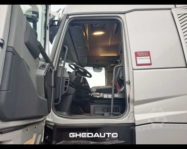 Standardowy ciągnik siodłowy RENAULT TRATTORE STRADALE RENAULT T 520 HIGH CAB