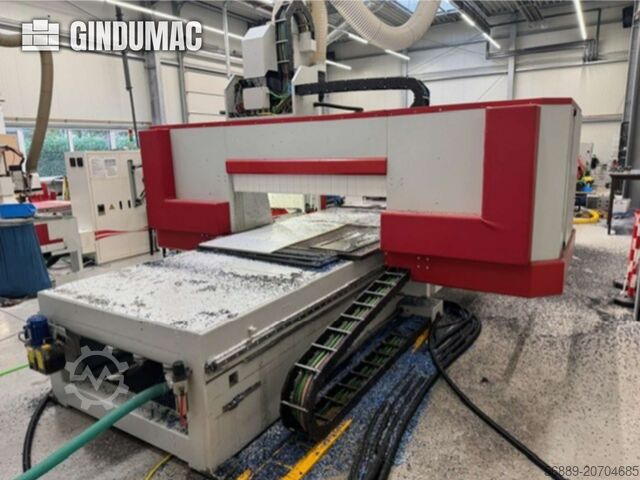 Centrum zpracování CNC COSMEC Conquest 515