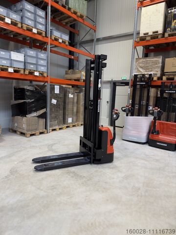 Gabelstapler SCHORR RR12HHEF 2,5m mit FREIHUB