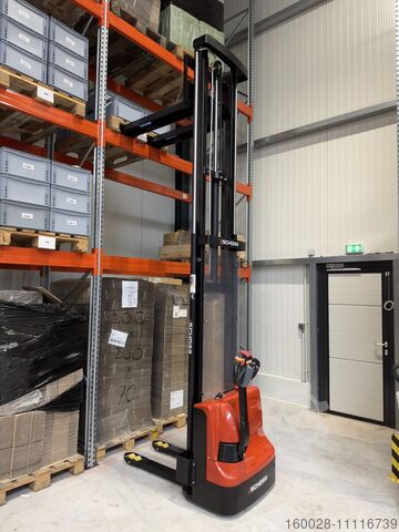 Gabelstapler SCHORR RR12HHEF 2,5m mit FREIHUB
