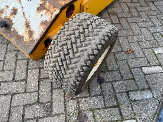 Articulated boom lift Niftylift HR12NE Hoogwerker Knikarmhoogwerker