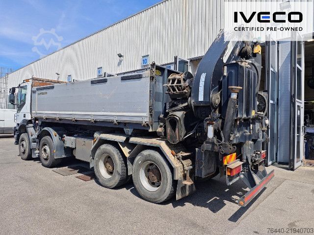 Autocarro ribaltabile IVECO TRAKKER mit EFFER Kran 470/5S !!!Motor neu!!!