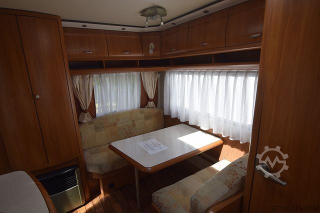 Caravan HOBBY Excellent 440 SF mit Vorzelt
