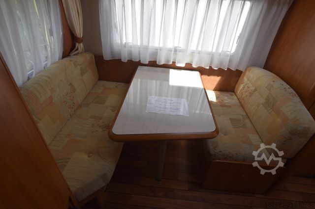 Caravan HOBBY Excellent 440 SF mit Vorzelt