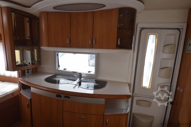 Caravan HOBBY Excellent 440 SF mit Vorzelt