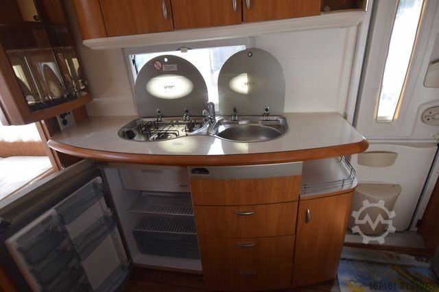 Caravan HOBBY Excellent 440 SF mit Vorzelt