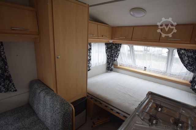 Caravan CHATEAU Calista 390 mit Vorzelt