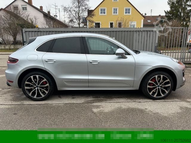 Pikap PORSCHE Macan Turbo 3,6L V6 PANO/BOSE/CARBON/ALCANTARA