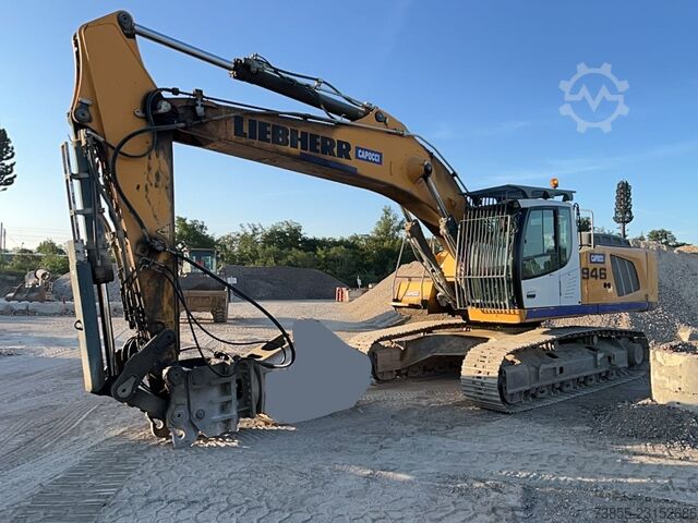  Liebherr R946 LC