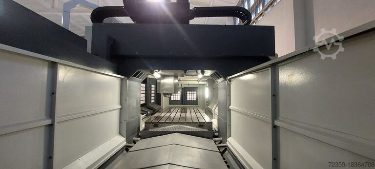 Fleroperationsmaskin YCM DCV 3016B