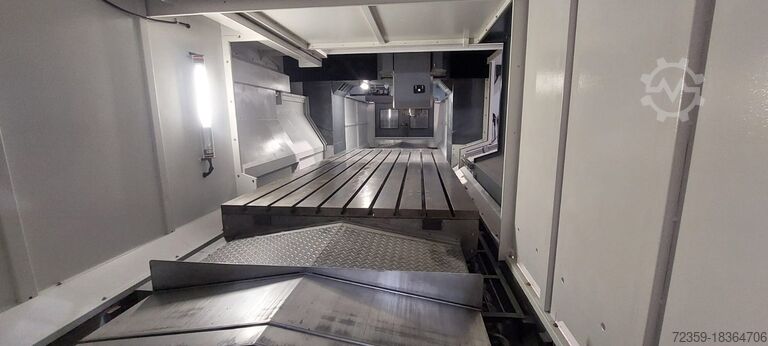 Fleroperationsmaskin YCM DCV 3016B