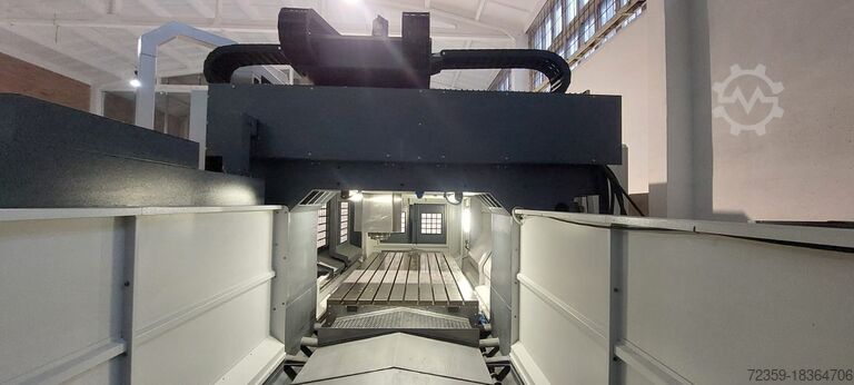 Fleroperationsmaskin YCM DCV 3016B