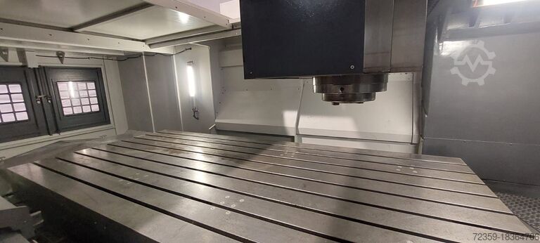 Fleroperationsmaskin YCM DCV 3016B