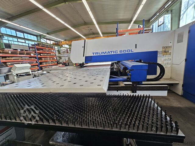 Kombinovaný děrovací a laserový stroj TRUMPF Trumatic 600 L